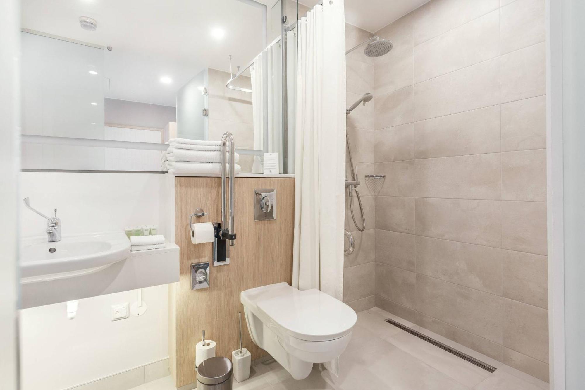 Courtyard By Marriott Center 4*
