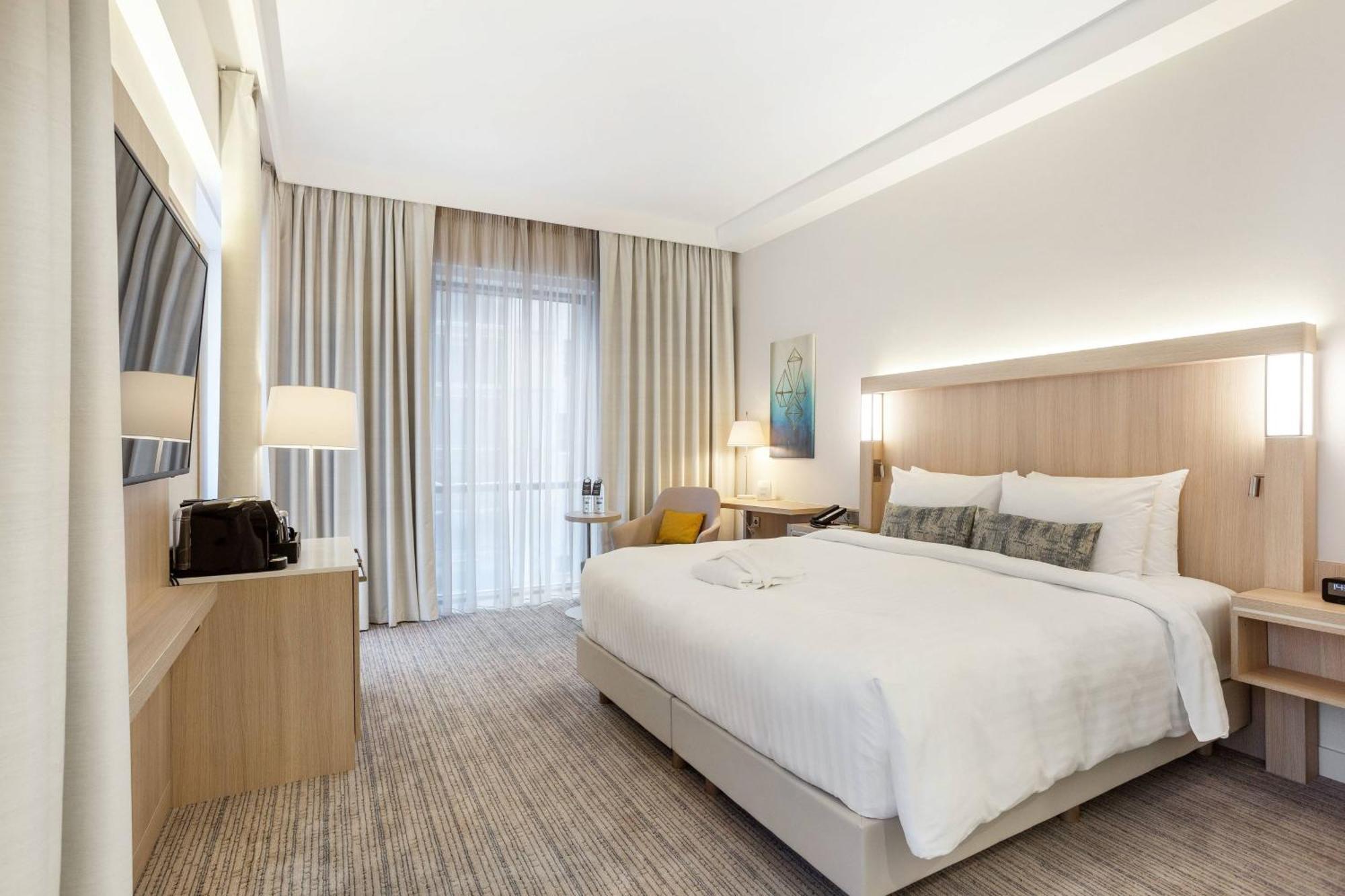 Courtyard By Marriott Center