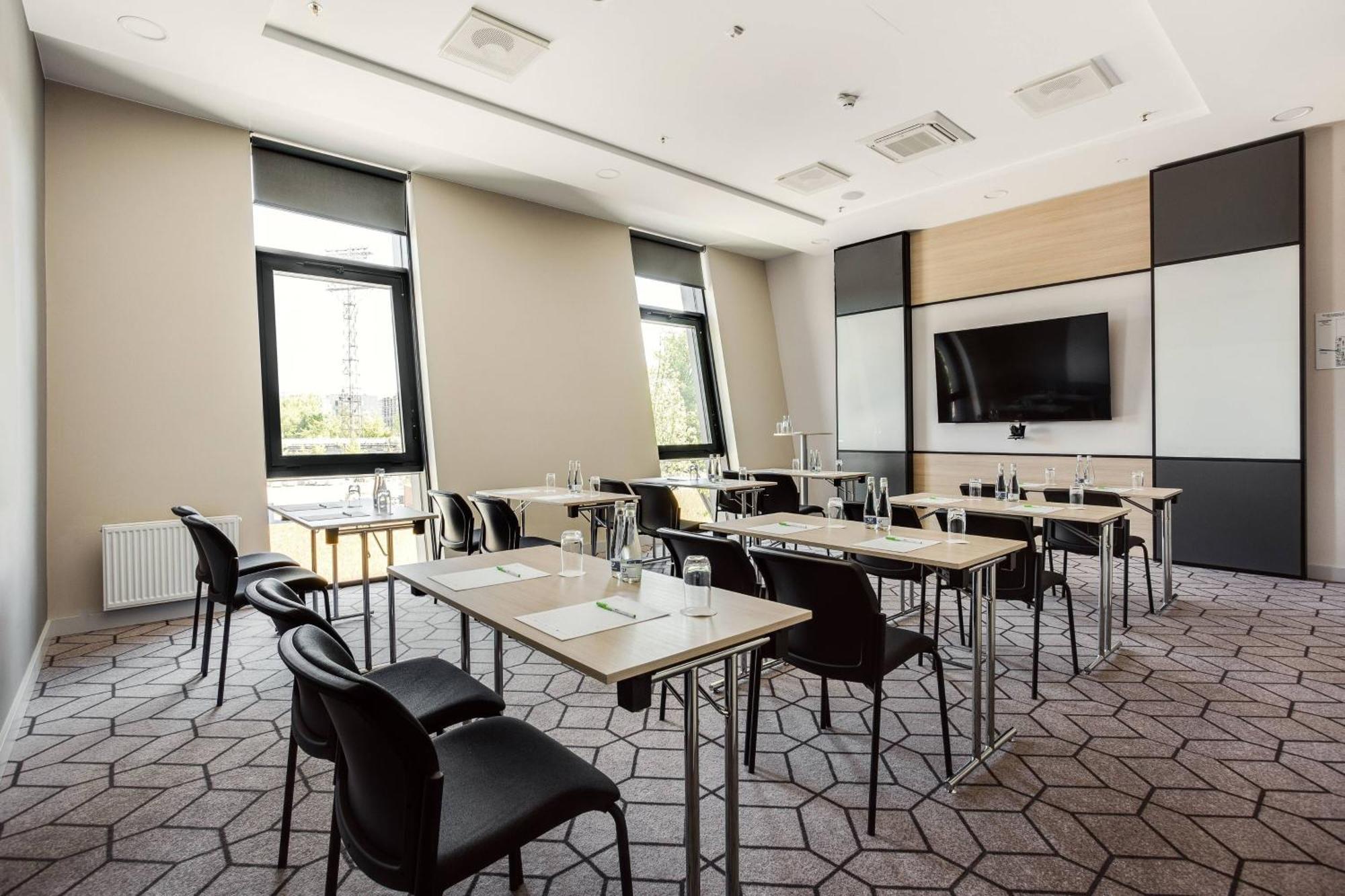 Готель Courtyard By Marriott Center
