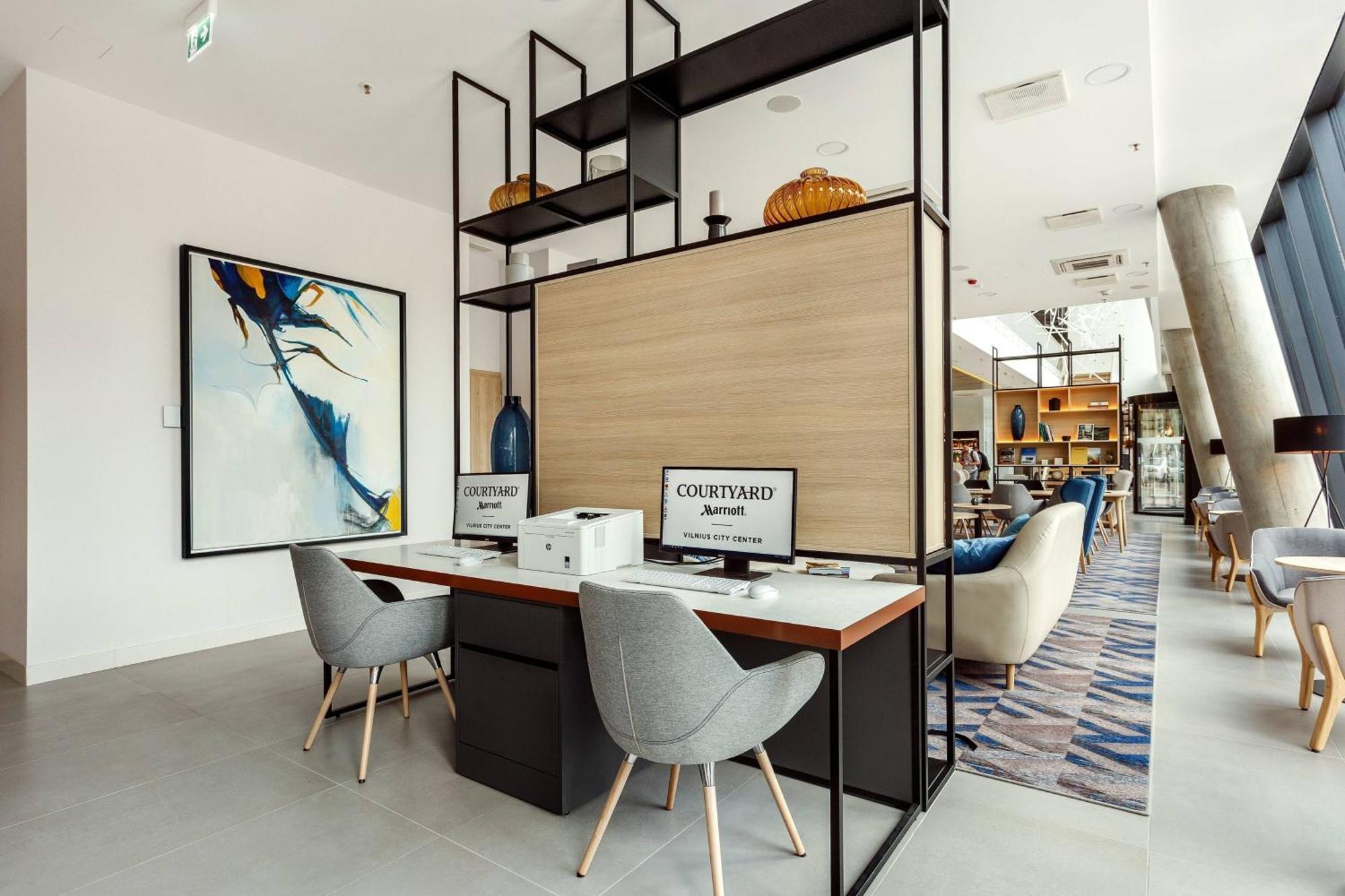 Courtyard By Marriott Center 4* Вільнюс